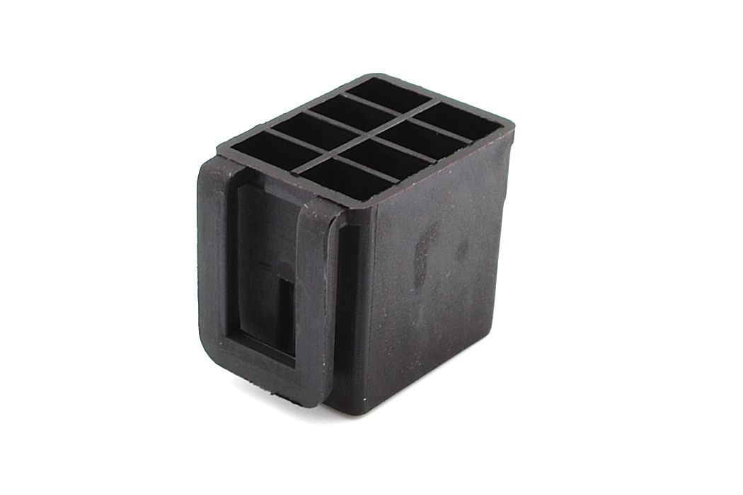 Connector 8-Pole For Series 444/555 - Euromotive Lighting & Signal