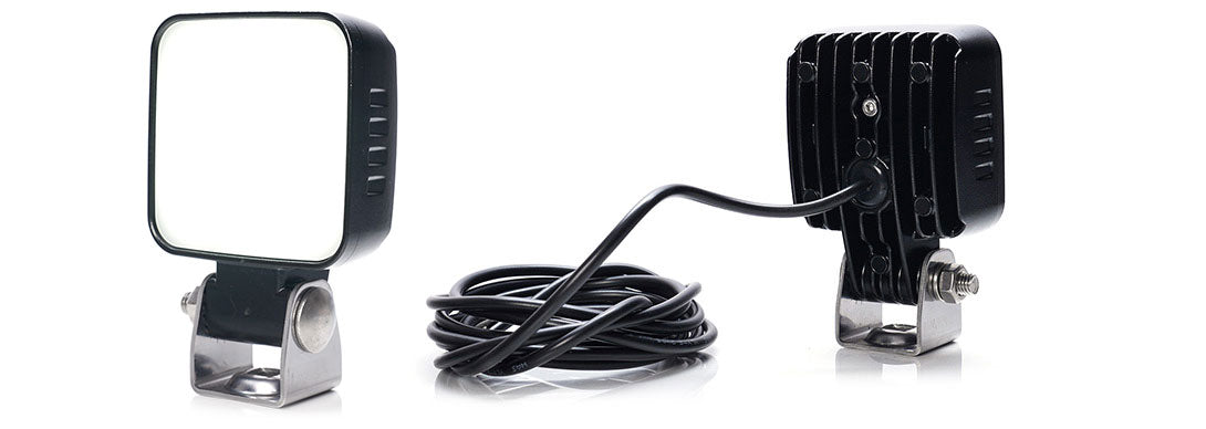 “WAS EC2172 LED reversing lamp rear view clear lens”

“W263 EC2172 reverse light mounted on vehicle bumper”

“WAS EC2172 805 lumen reversing light with IP6K9K rating”

